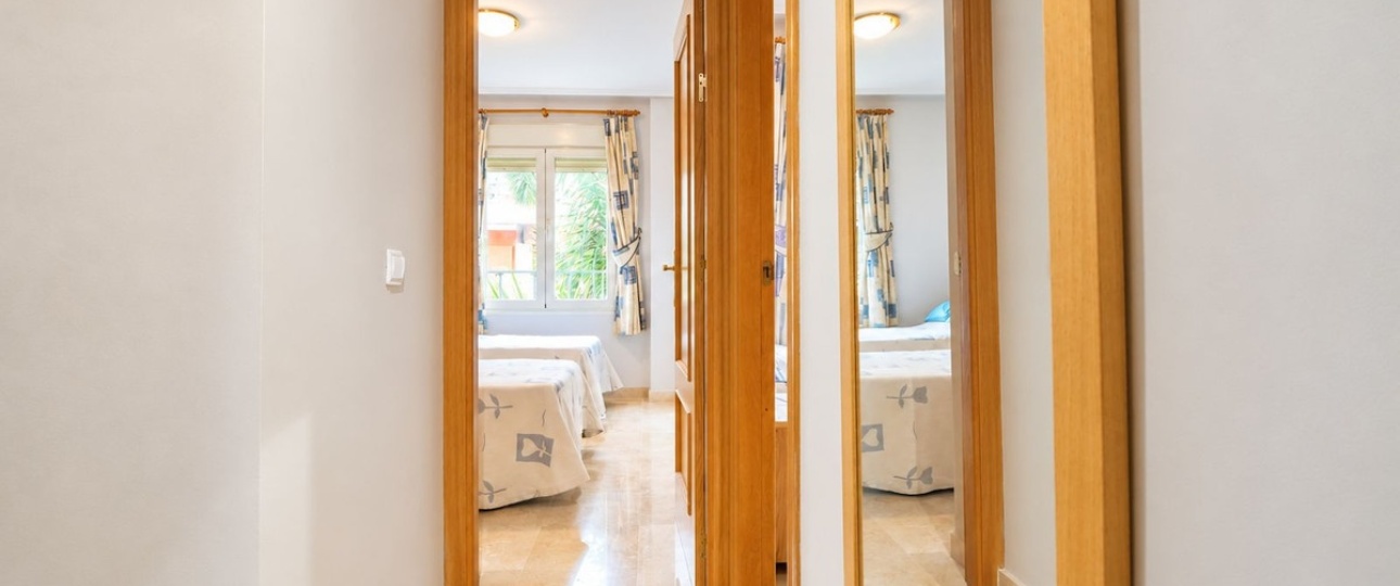 Resale - apartment - Marbella - Cabopino