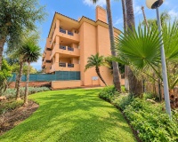 Resale - apartment - Marbella - Cabopino