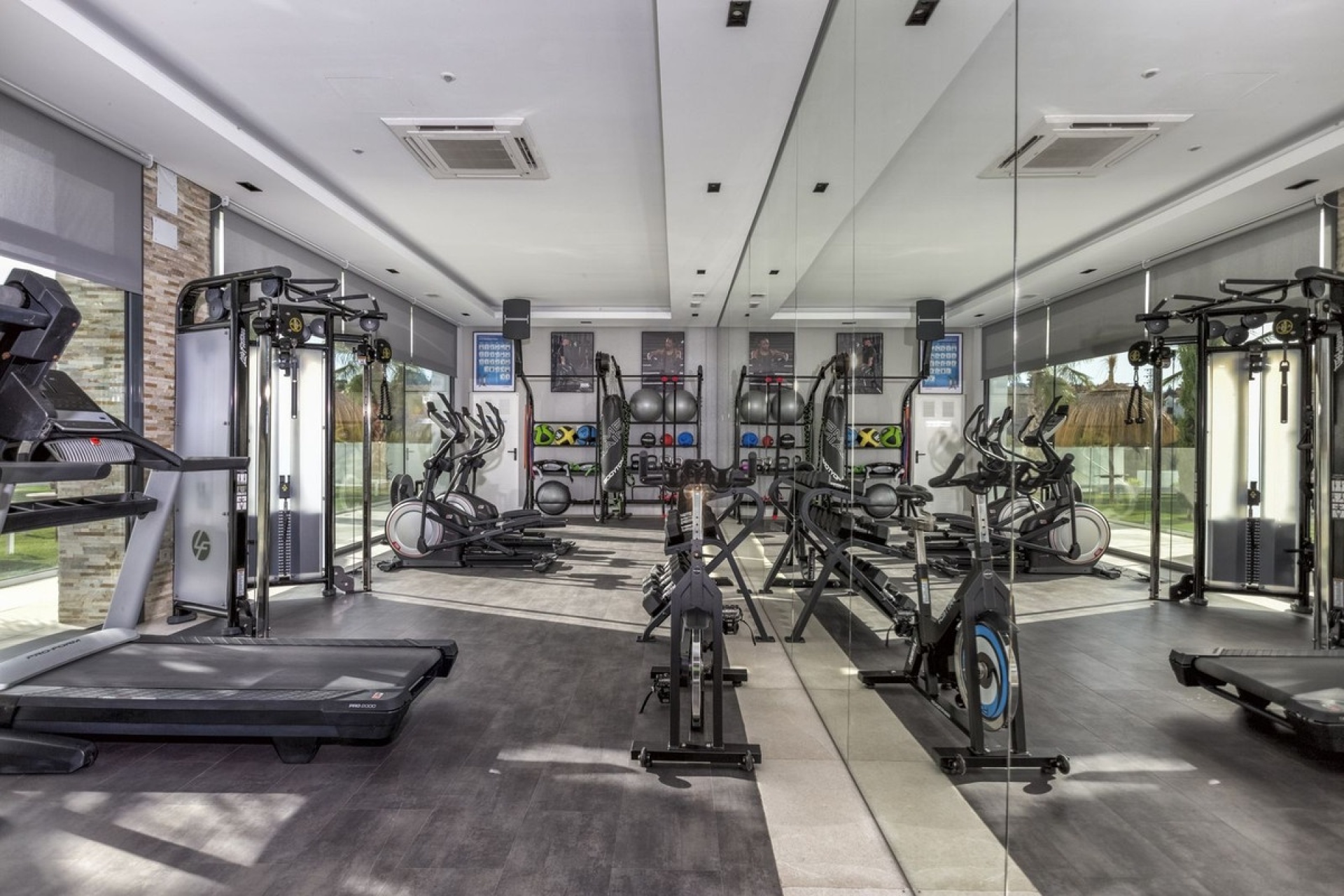 Resale - apartment - Marbella - Cabopino