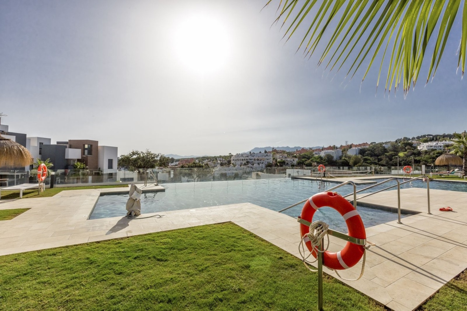 Resale - apartment - Marbella - Cabopino
