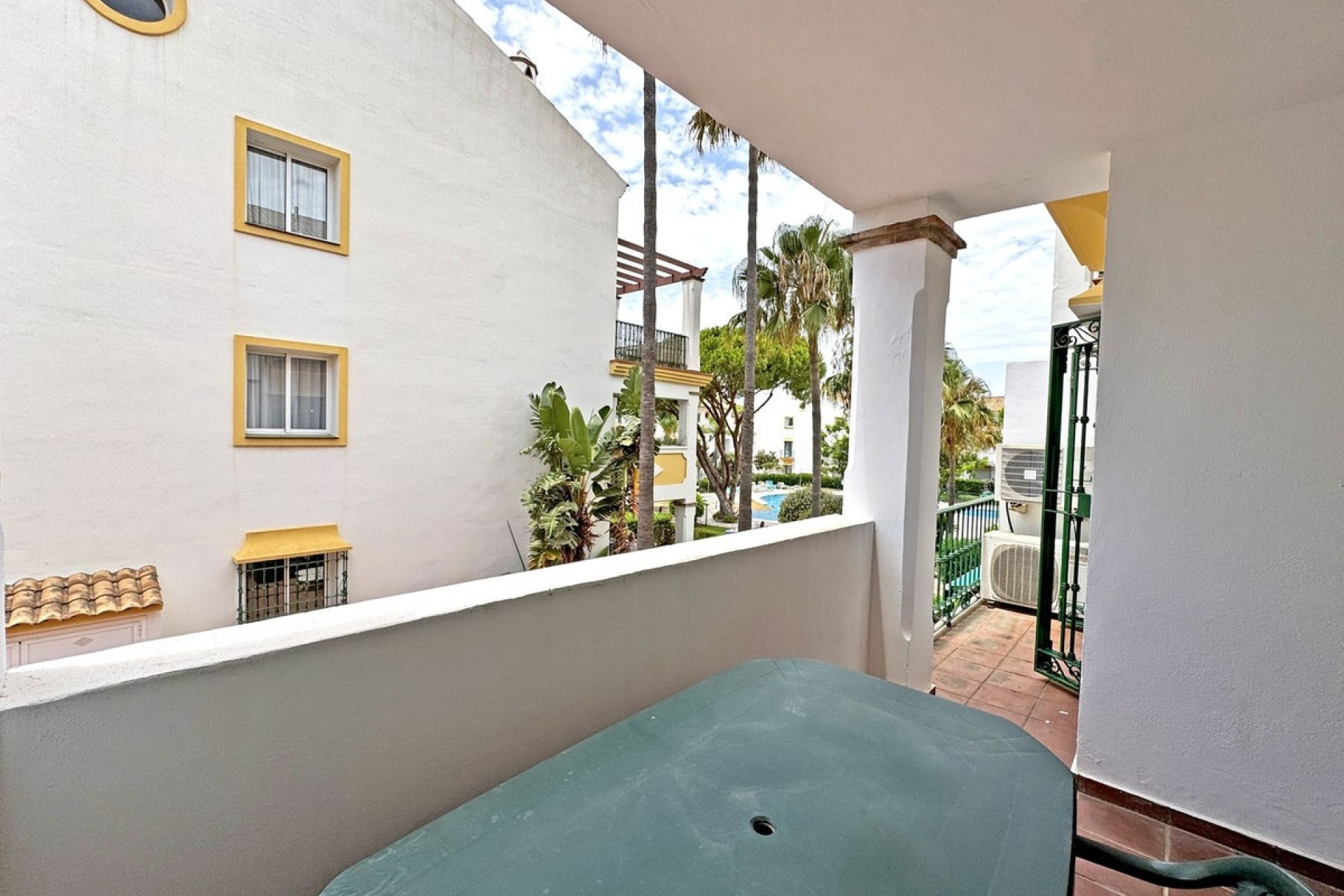 Resale - apartment - Marbella - Carib Playa