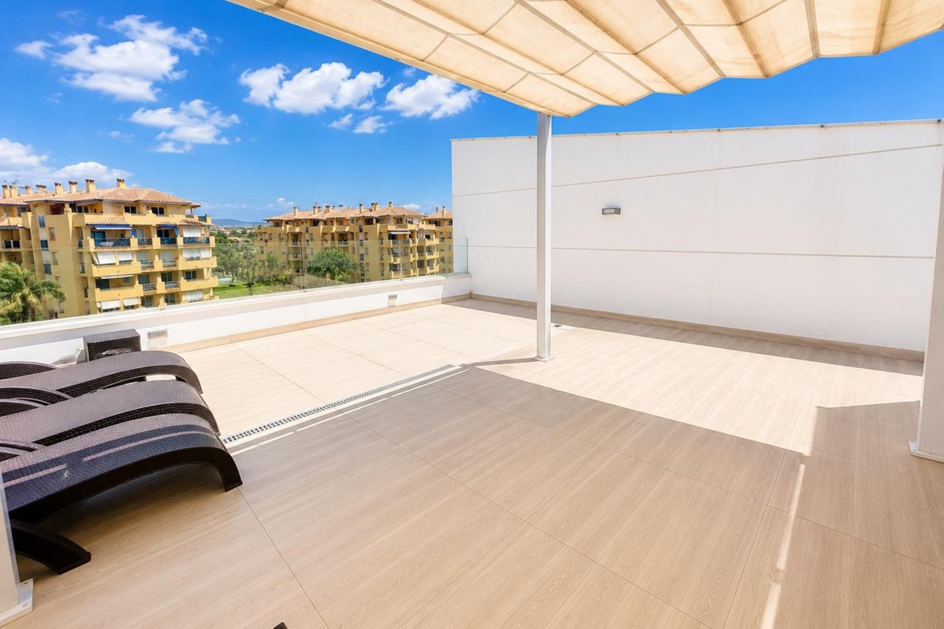 Resale - apartment - Marbella - Cortijo Blanco