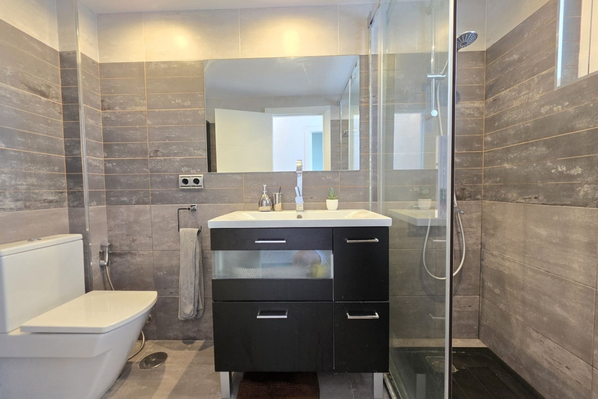 Resale - apartment - Marbella - Cortijo Blanco