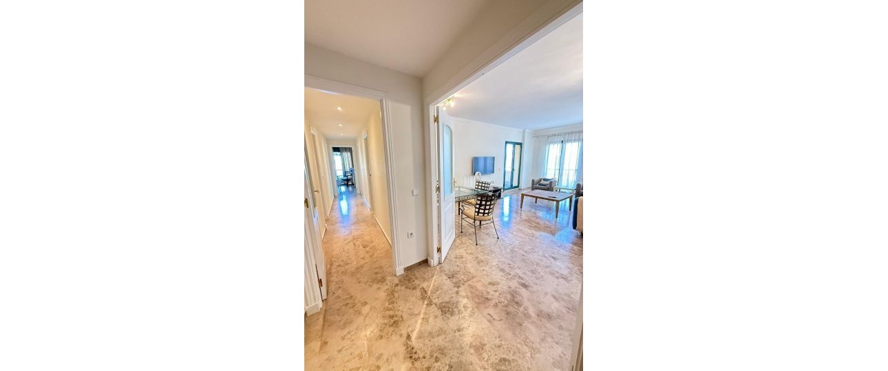Resale - apartment - Marbella - Cortijo Blanco