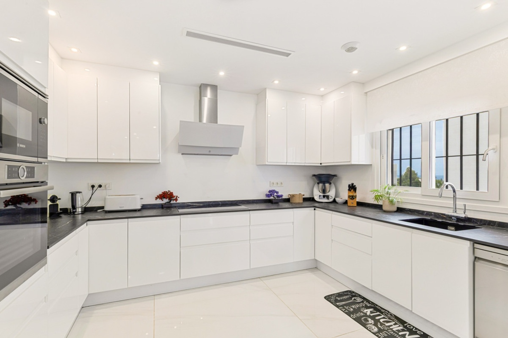 Resale - apartment - Marbella - Cortijo Blanco