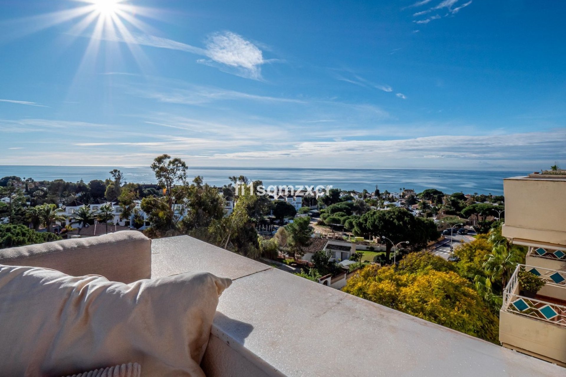Resale - apartment - Marbella - Costabella
