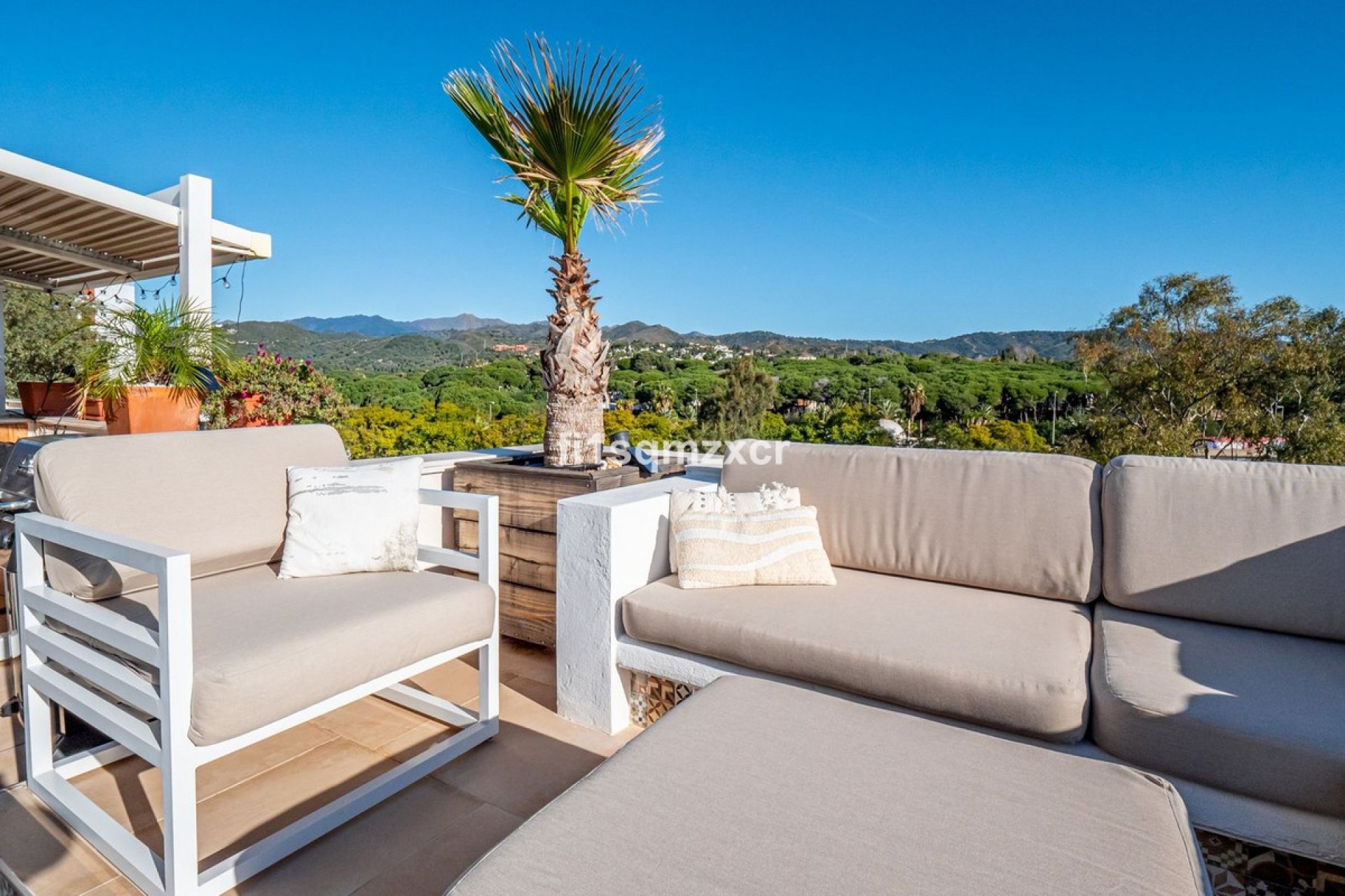 Resale - apartment - Marbella - Costabella
