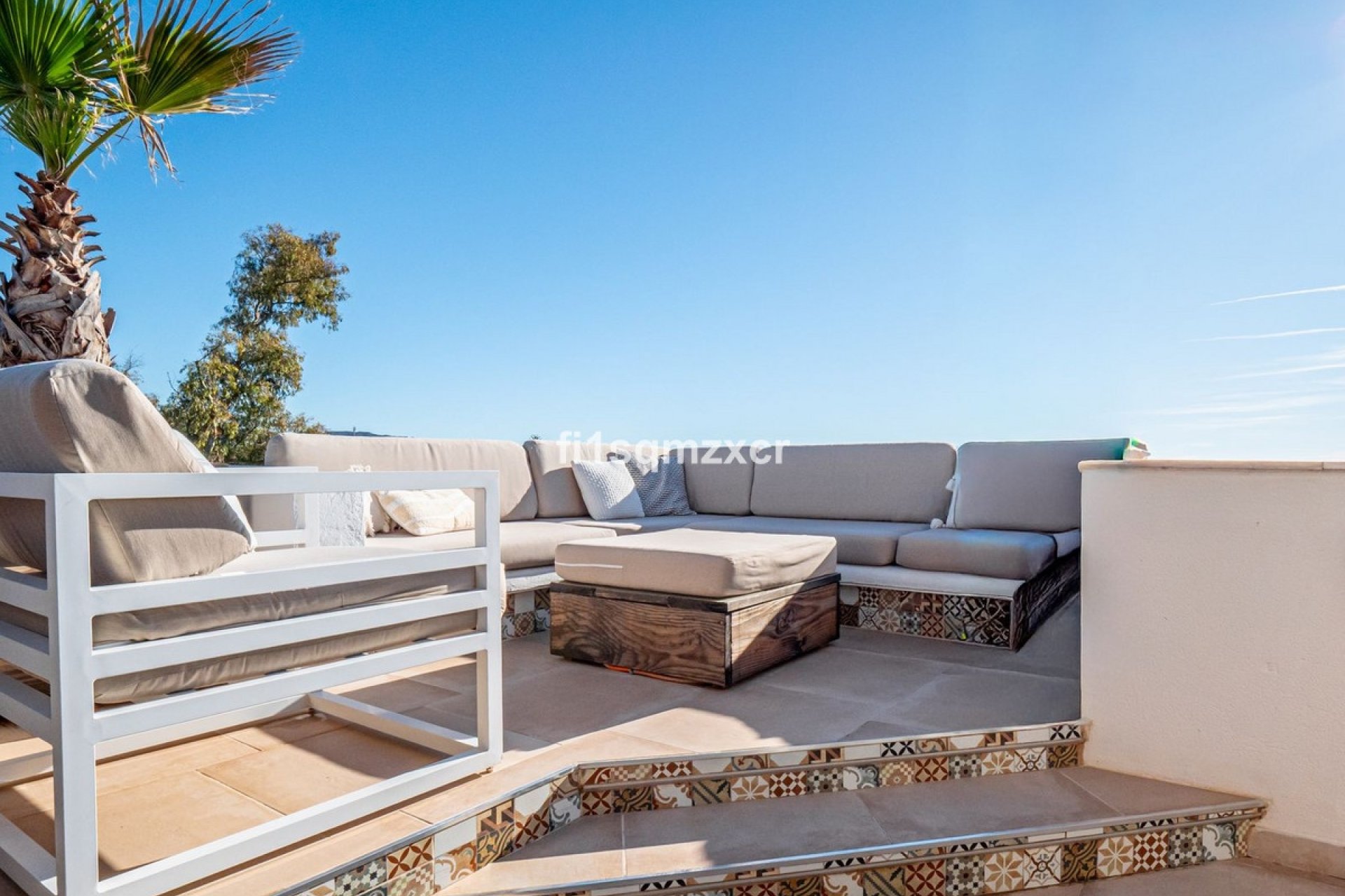 Resale - apartment - Marbella - Costabella