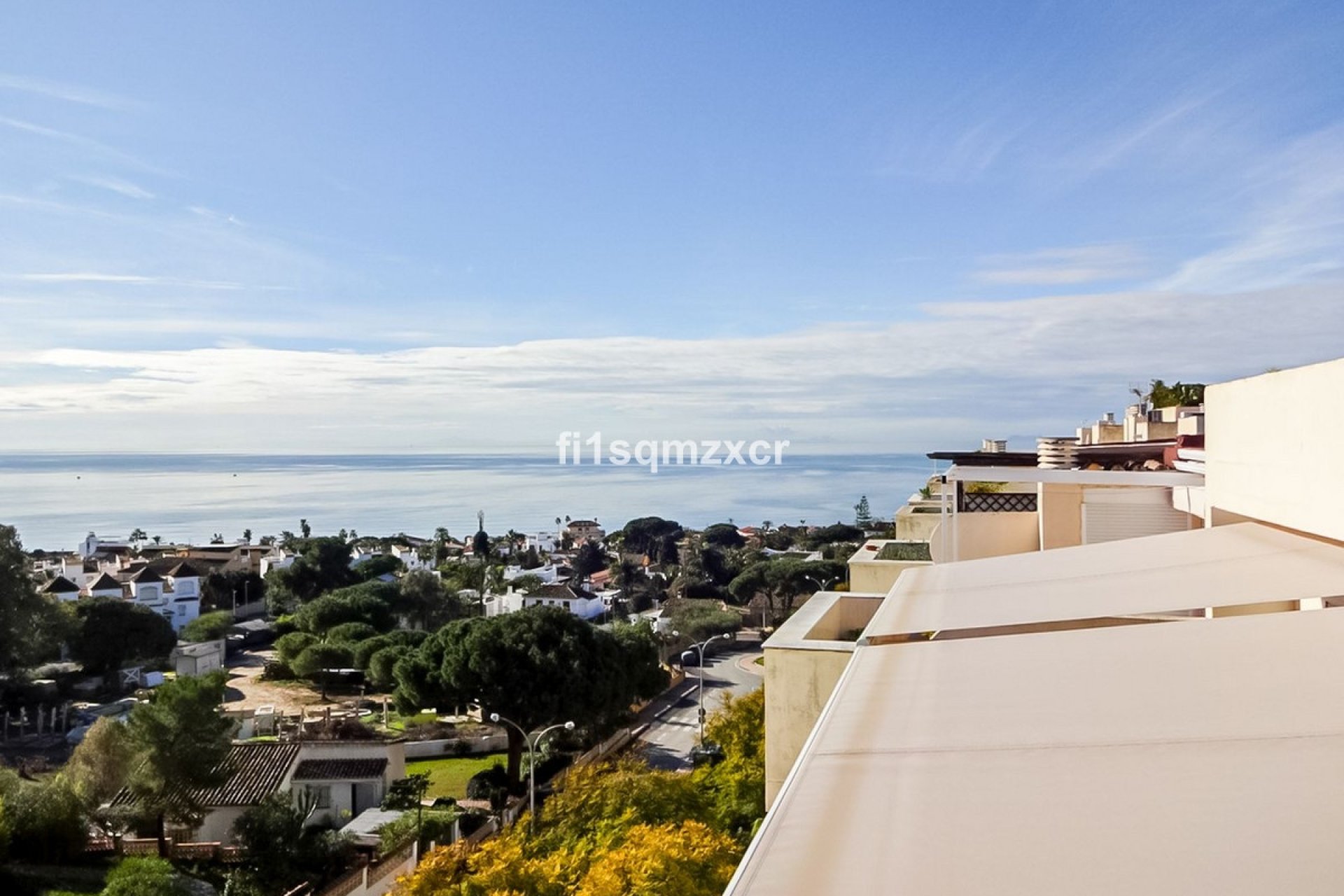 Resale - apartment - Marbella - Costabella