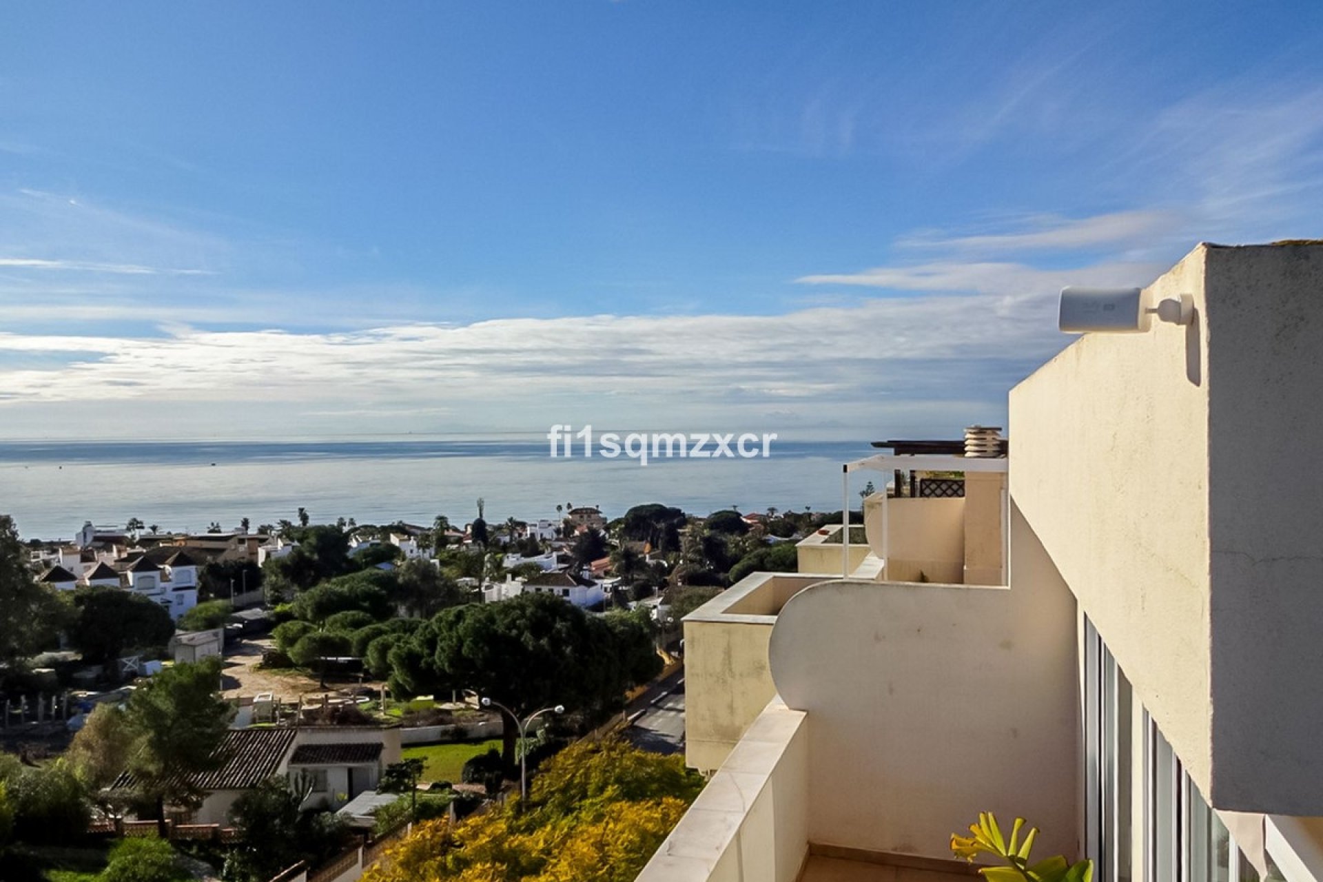 Resale - apartment - Marbella - Costabella