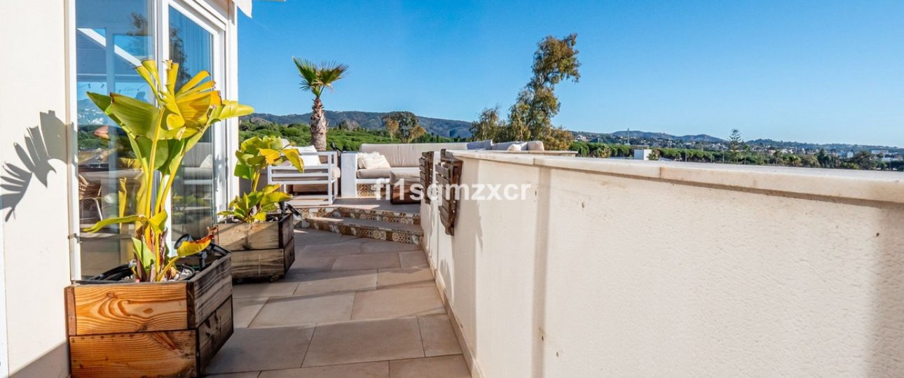 Resale - apartment - Marbella - Costabella