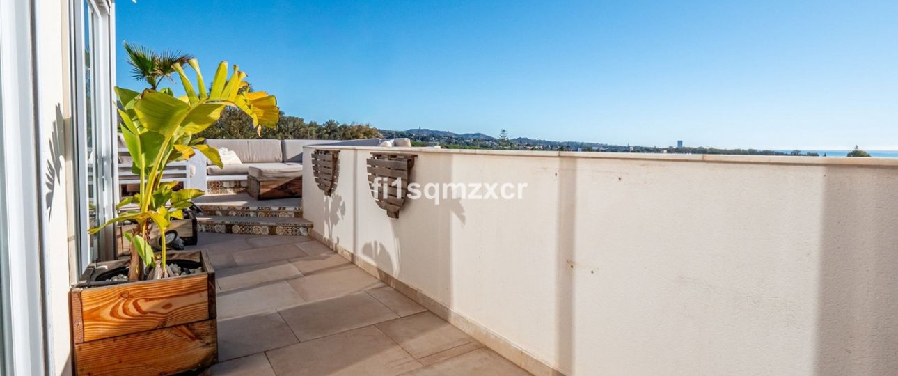 Resale - apartment - Marbella - Costabella
