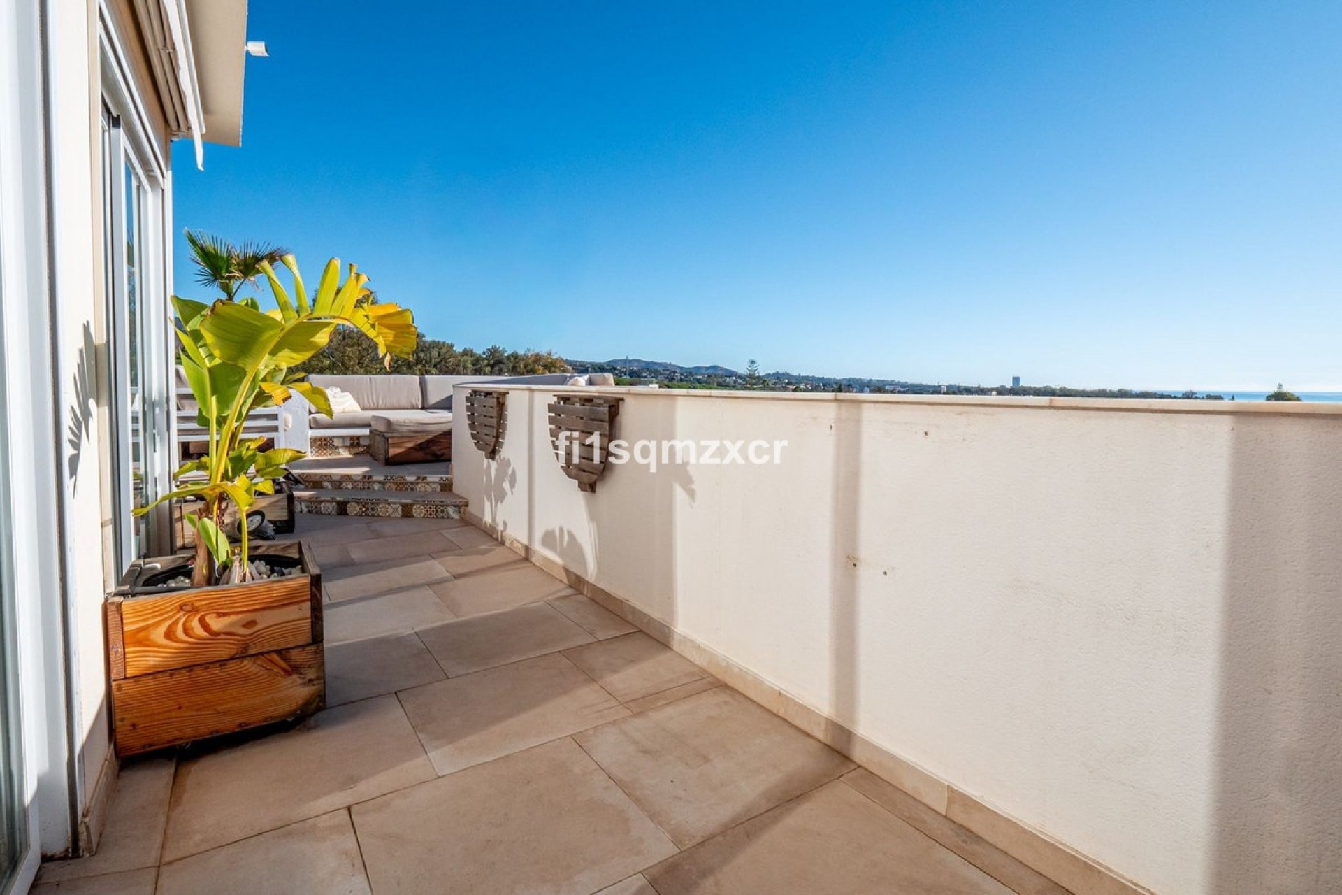 Resale - apartment - Marbella - Costabella