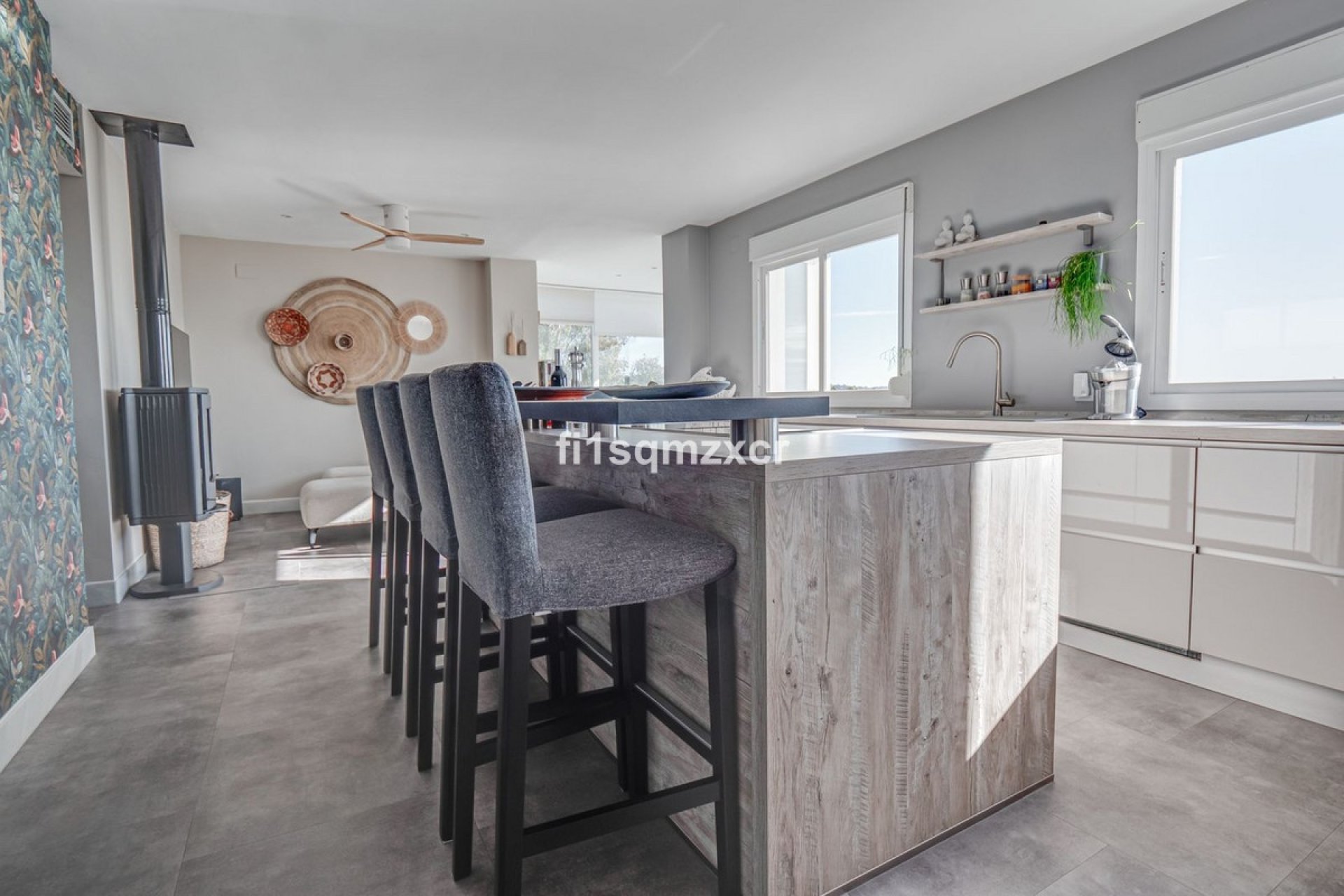 Resale - apartment - Marbella - Costabella
