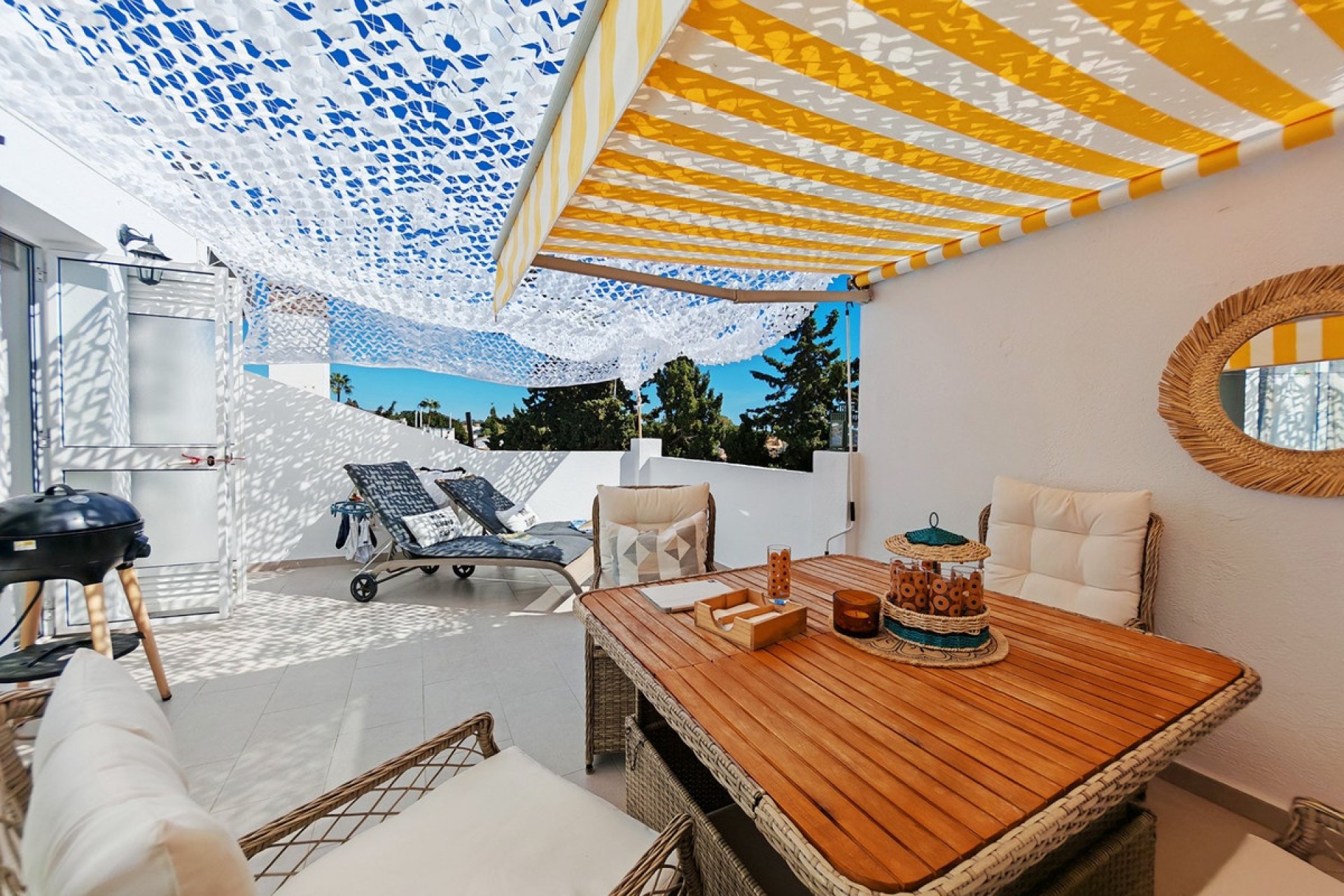 Resale - apartment - Marbella - Costabella
