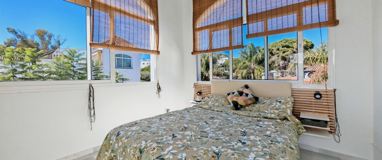 Resale - apartment - Marbella - Costabella