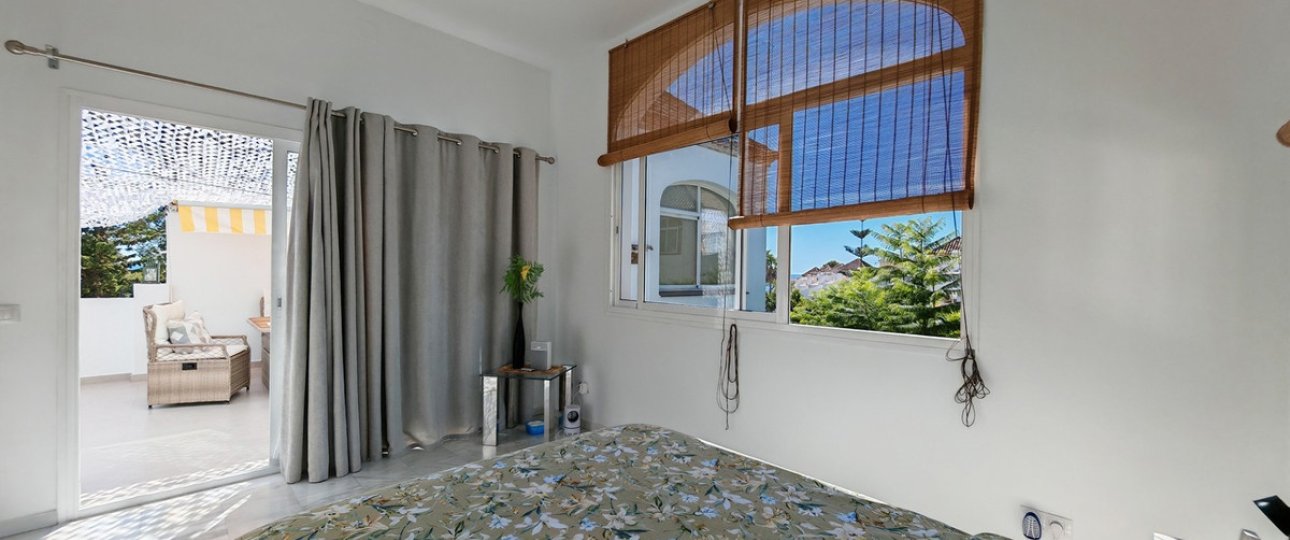 Resale - apartment - Marbella - Costabella