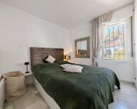Resale - apartment - Marbella - Costabella