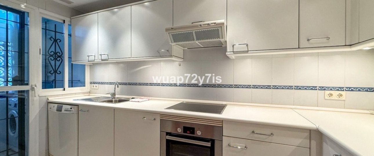 Resale - apartment - Marbella - Costabella