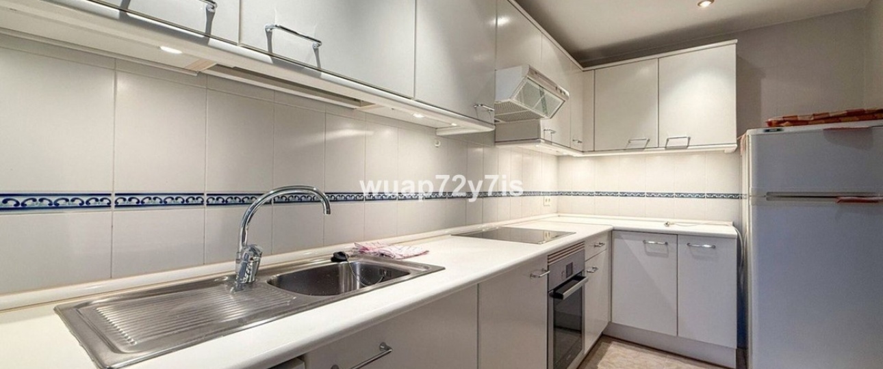 Resale - apartment - Marbella - Costabella