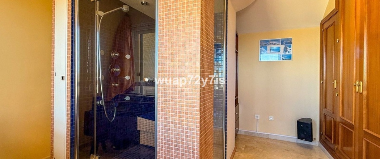 Resale - apartment - Marbella - Costabella