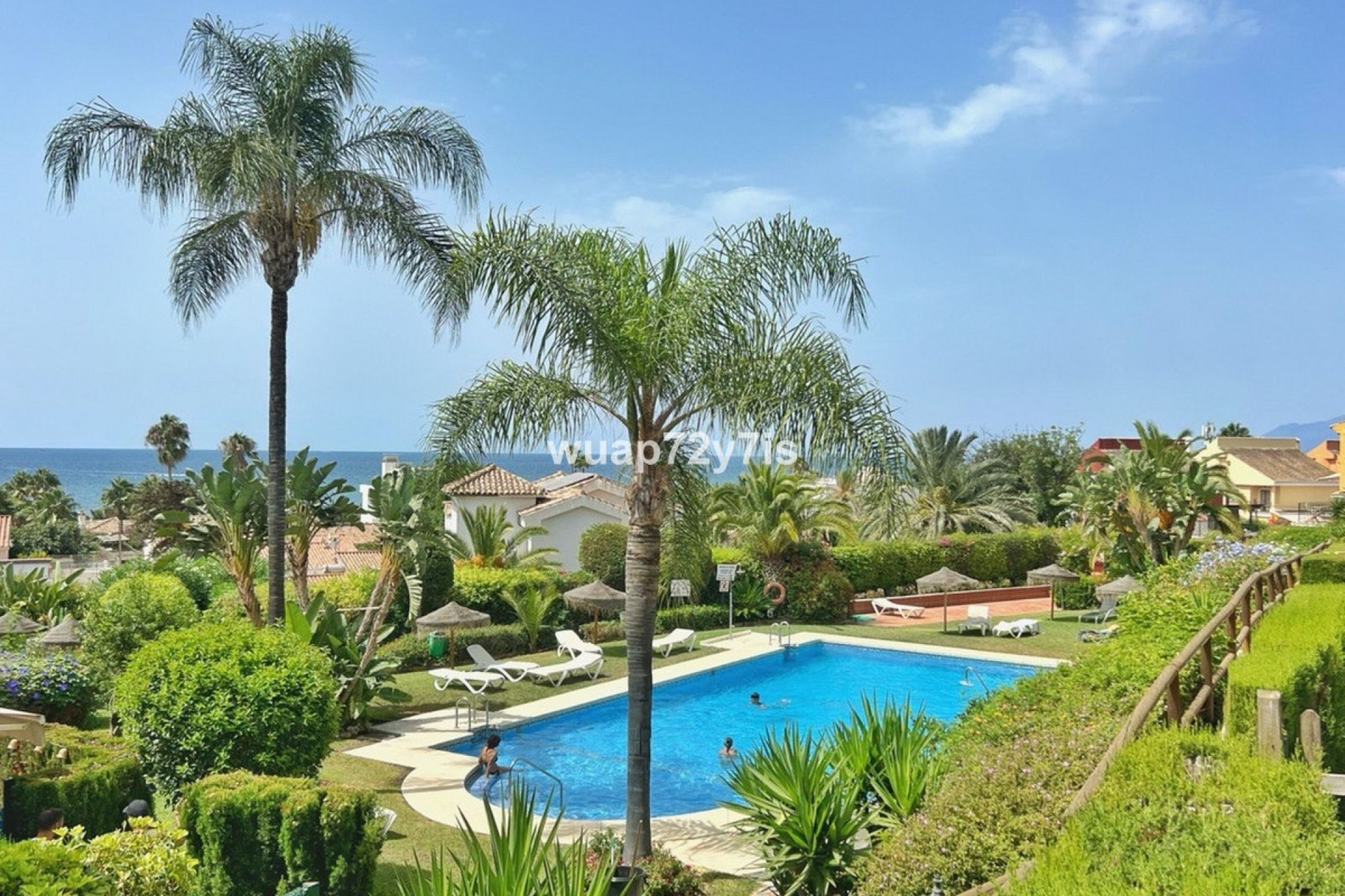 Resale - apartment - Marbella - Costabella