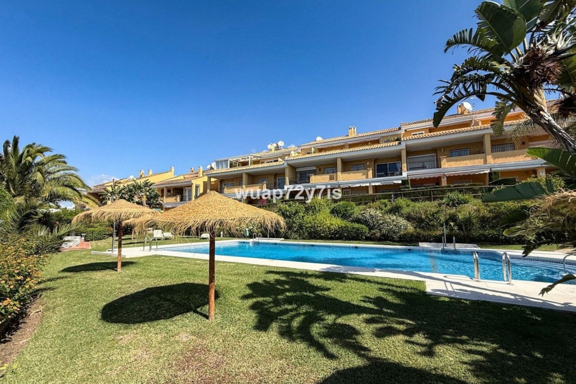 Resale - apartment - Marbella - Costabella