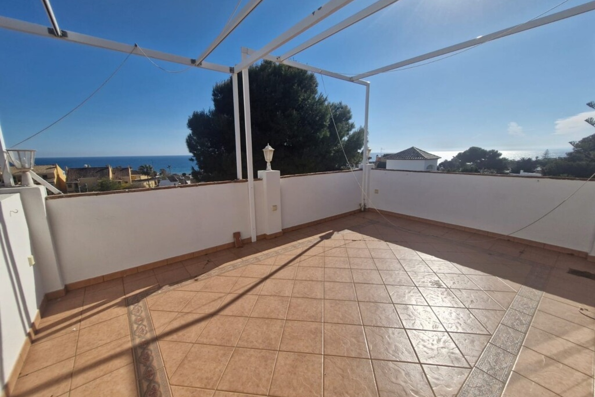 Resale - apartment - Marbella - Costabella