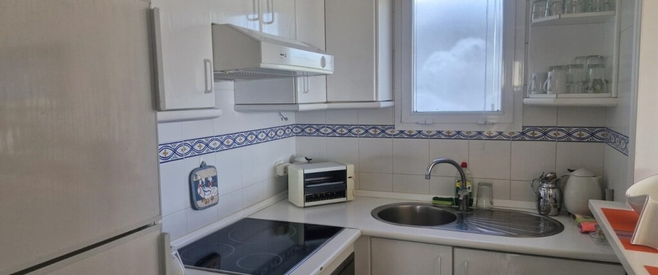 Resale - apartment - Marbella - Costabella
