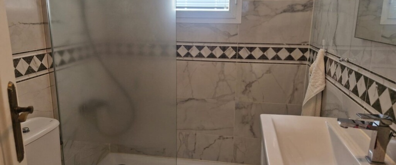 Resale - apartment - Marbella - Costabella