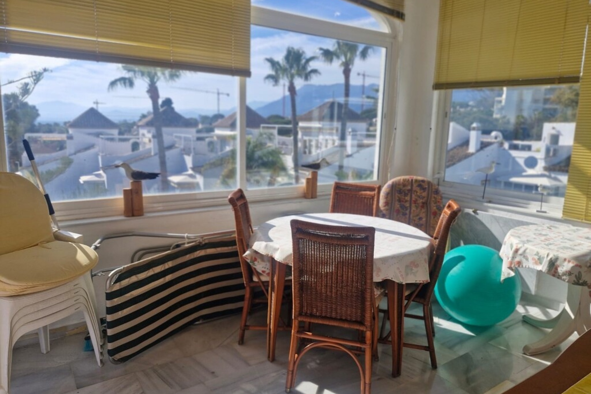 Resale - apartment - Marbella - Costabella