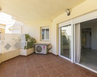 Resale - apartment - Marbella - Costabella