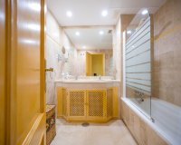 Resale - apartment - Marbella - El Rosario