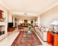 Resale - apartment - Marbella - El Rosario