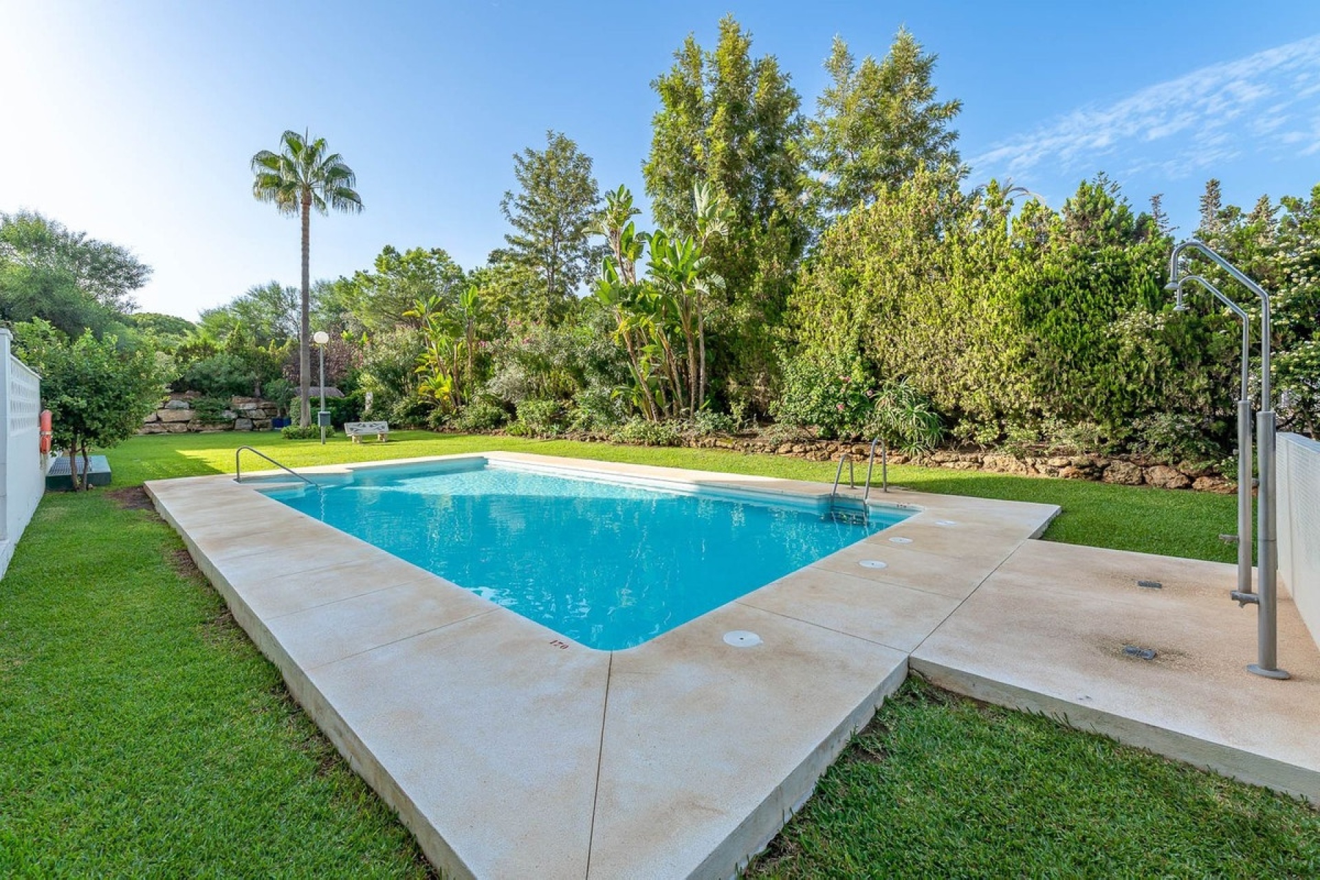 Resale - apartment - Marbella - El Rosario