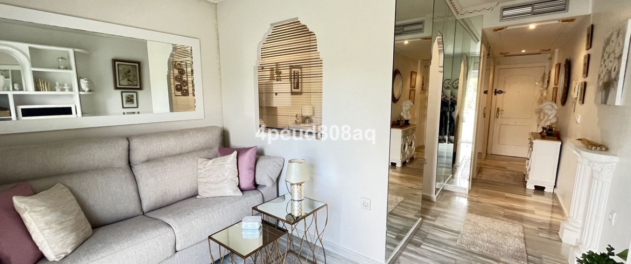 Resale - apartment - Marbella - El Rosario