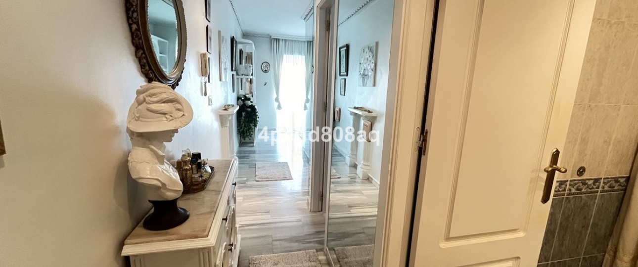 Resale - apartment - Marbella - El Rosario