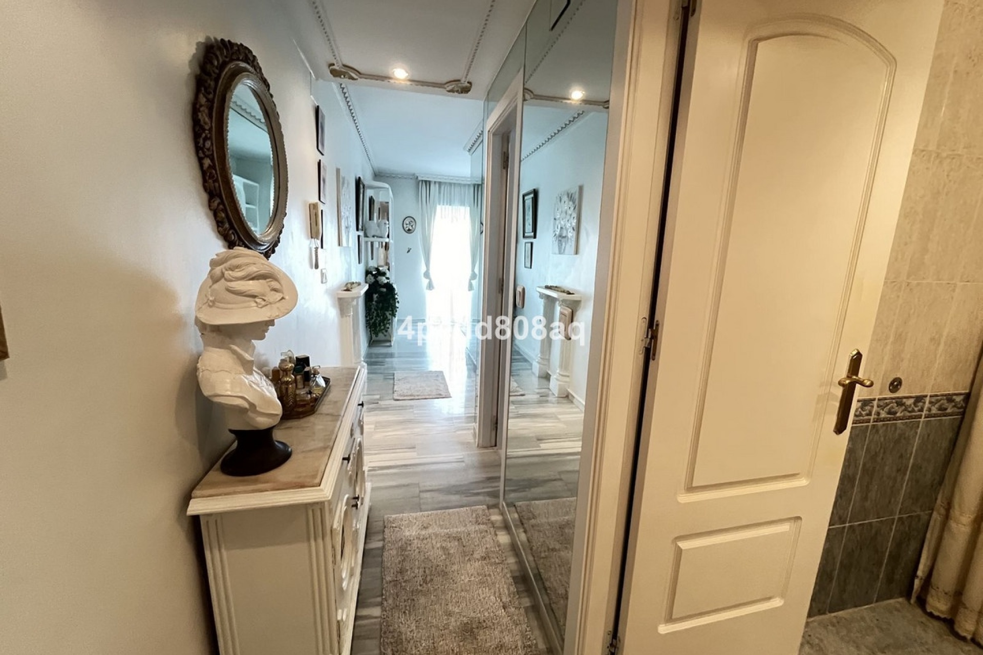 Resale - apartment - Marbella - El Rosario