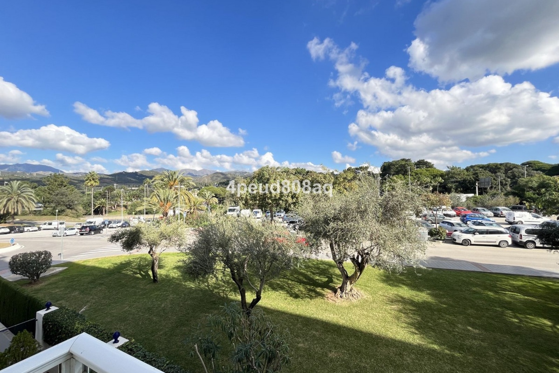 Resale - apartment - Marbella - El Rosario