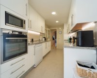 Resale - apartment - Marbella - Elviria