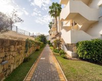 Resale - apartment - Marbella - Elviria