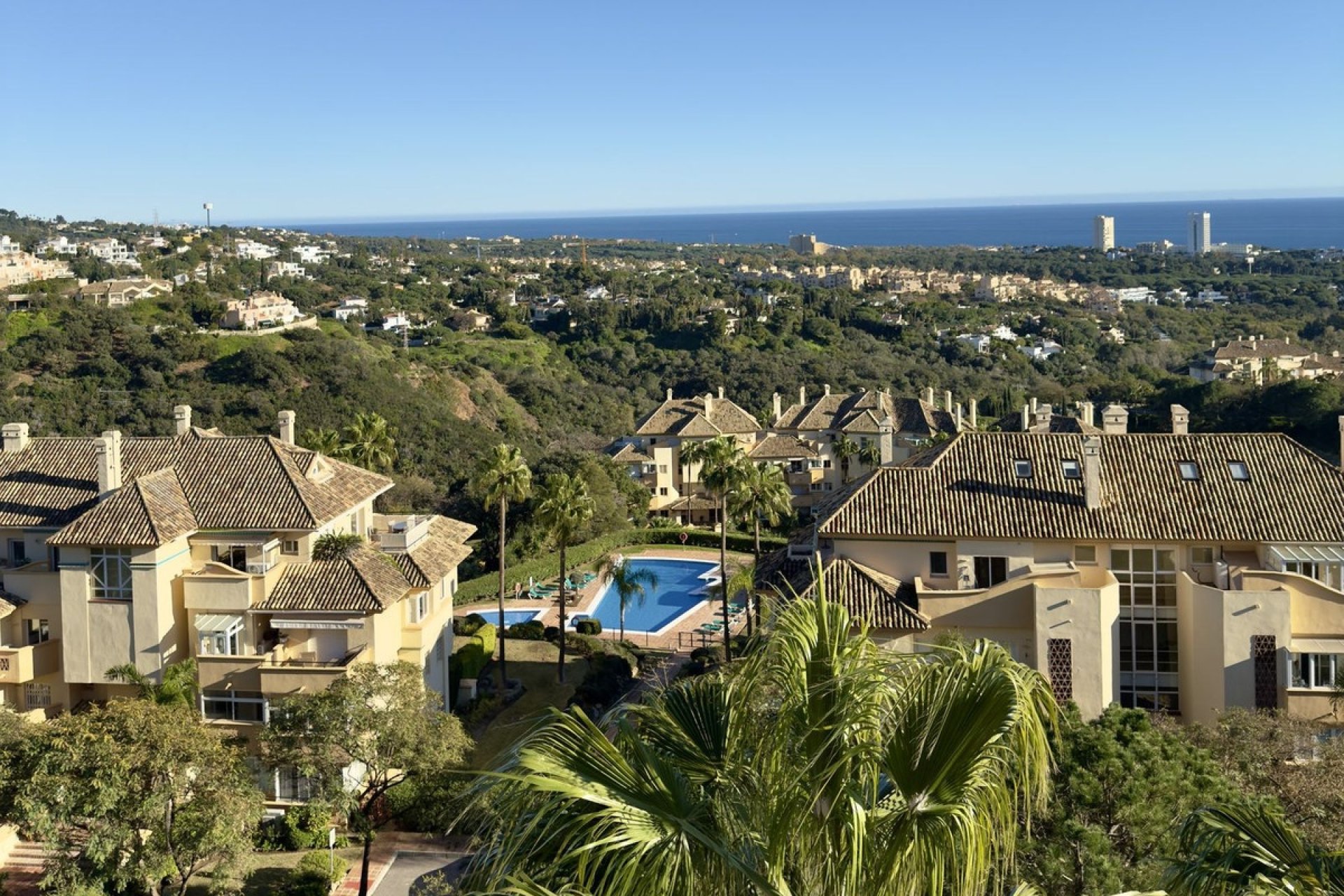 Resale - apartment - Marbella - Elviria