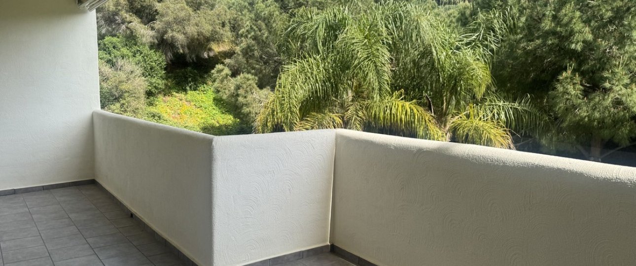 Resale - apartment - Marbella - Elviria