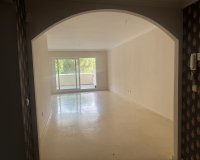 Resale - apartment - Marbella - Elviria