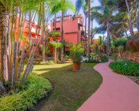 Resale - apartment - Marbella - Elviria