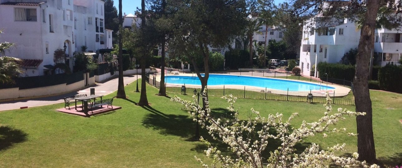 Resale - apartment - Marbella - Elviria