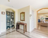 Resale - apartment - Marbella - Elviria