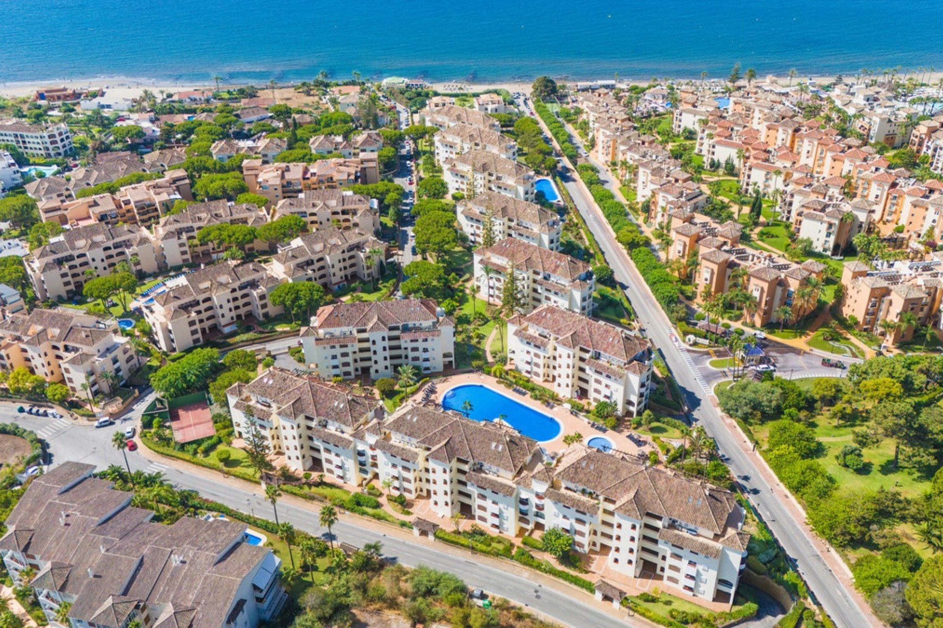 Resale - apartment - Marbella - Elviria