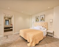 Resale - apartment - Marbella - Elviria
