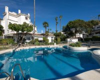 Resale - apartment - Marbella - Elviria